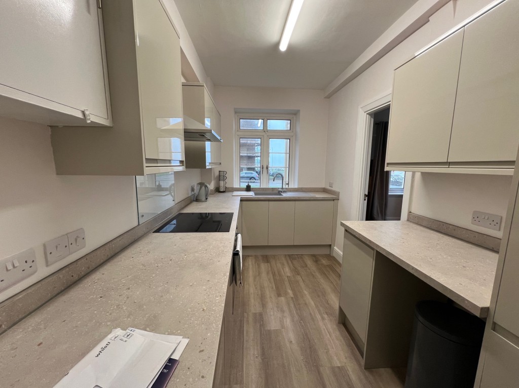 Lot: 115 - GROUND FLOOR FLAT - Kitchen